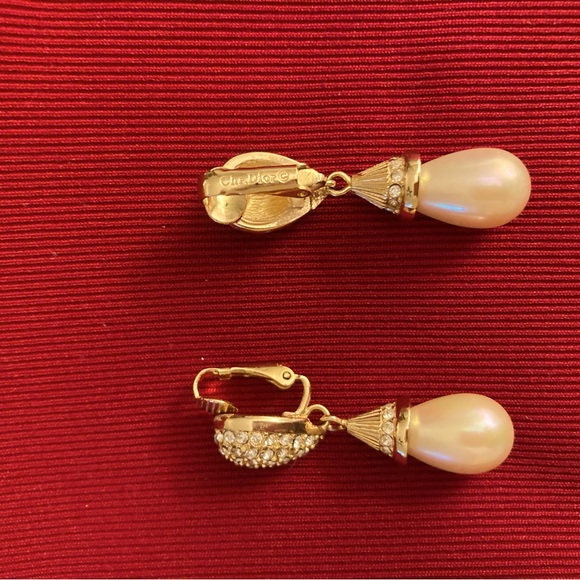 Christian Dior Signed clip on faux pearl earrings with Swarovski crystals 1980s - Picture 3 of 5